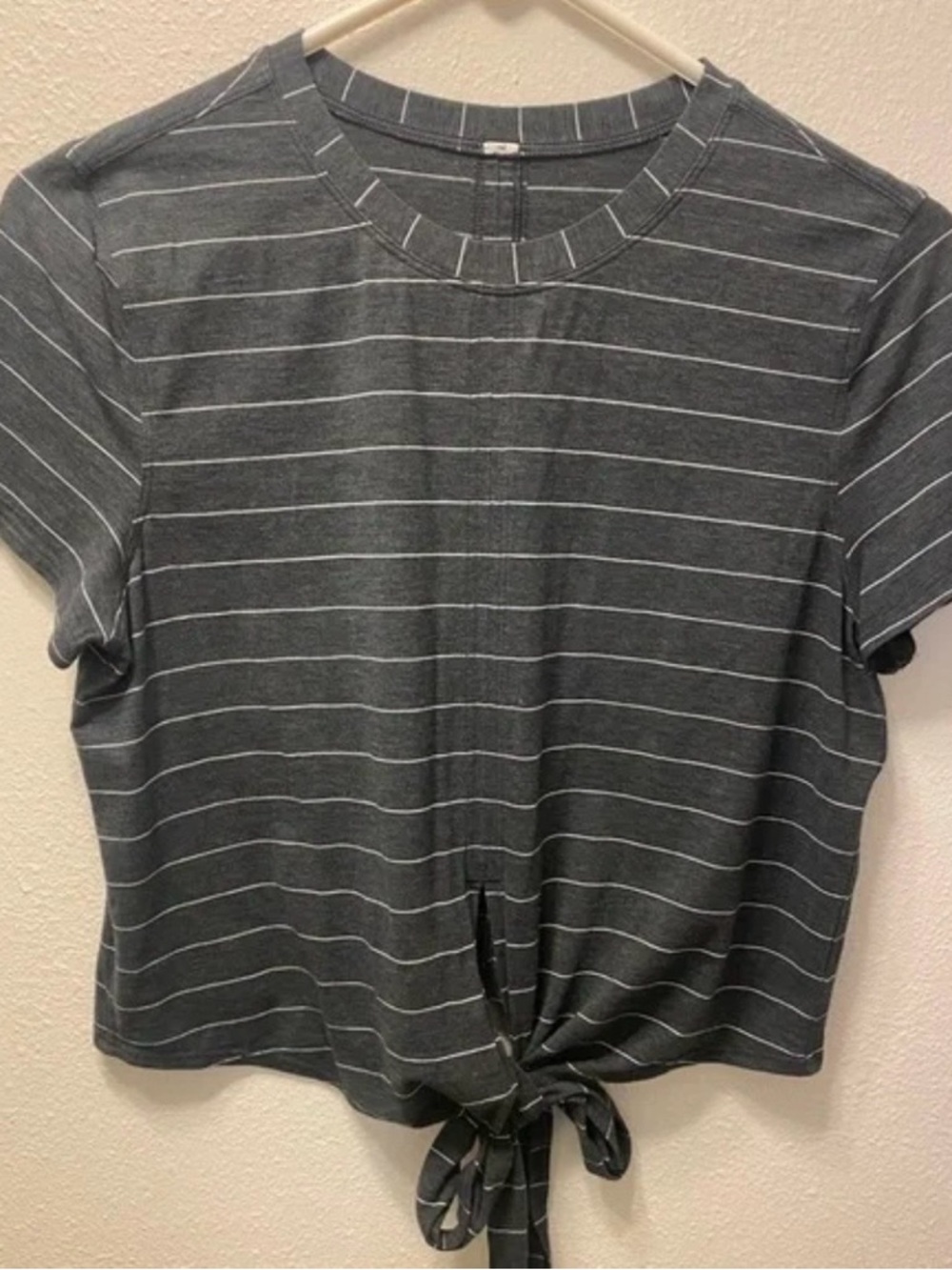 lululemon athletica Charcoal Gray Striped Tie-Front Crop Tee